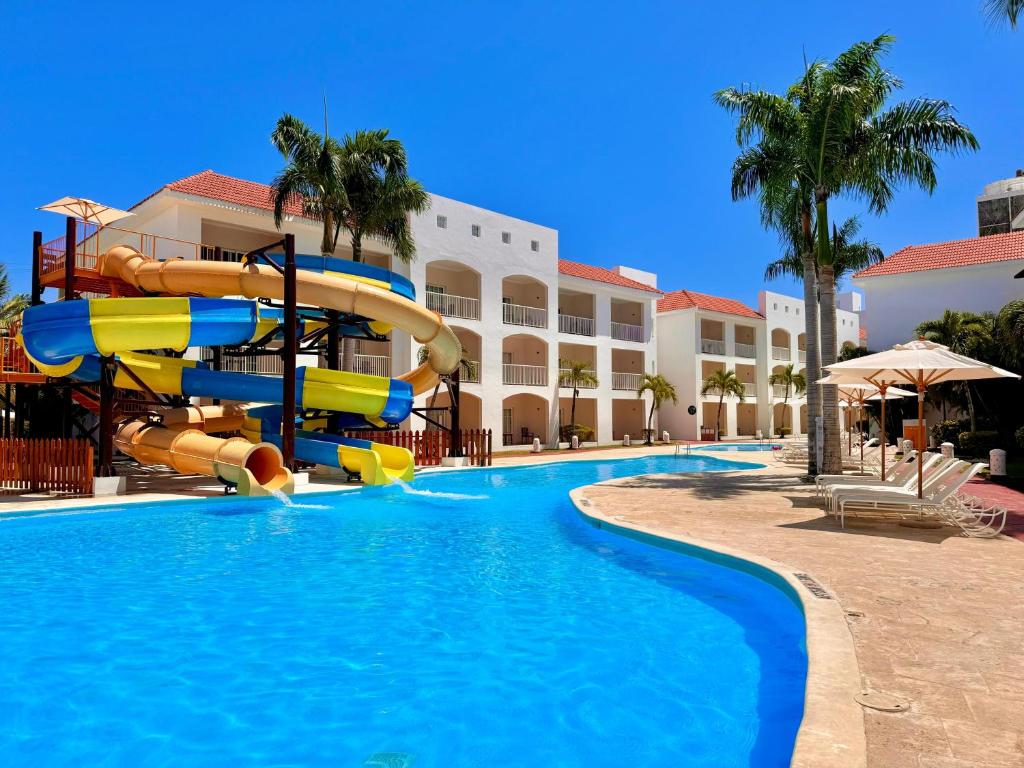 Bassein majutusasutuses Sunscape Coco Punta Cana - All Inclusive või selle lähedal
