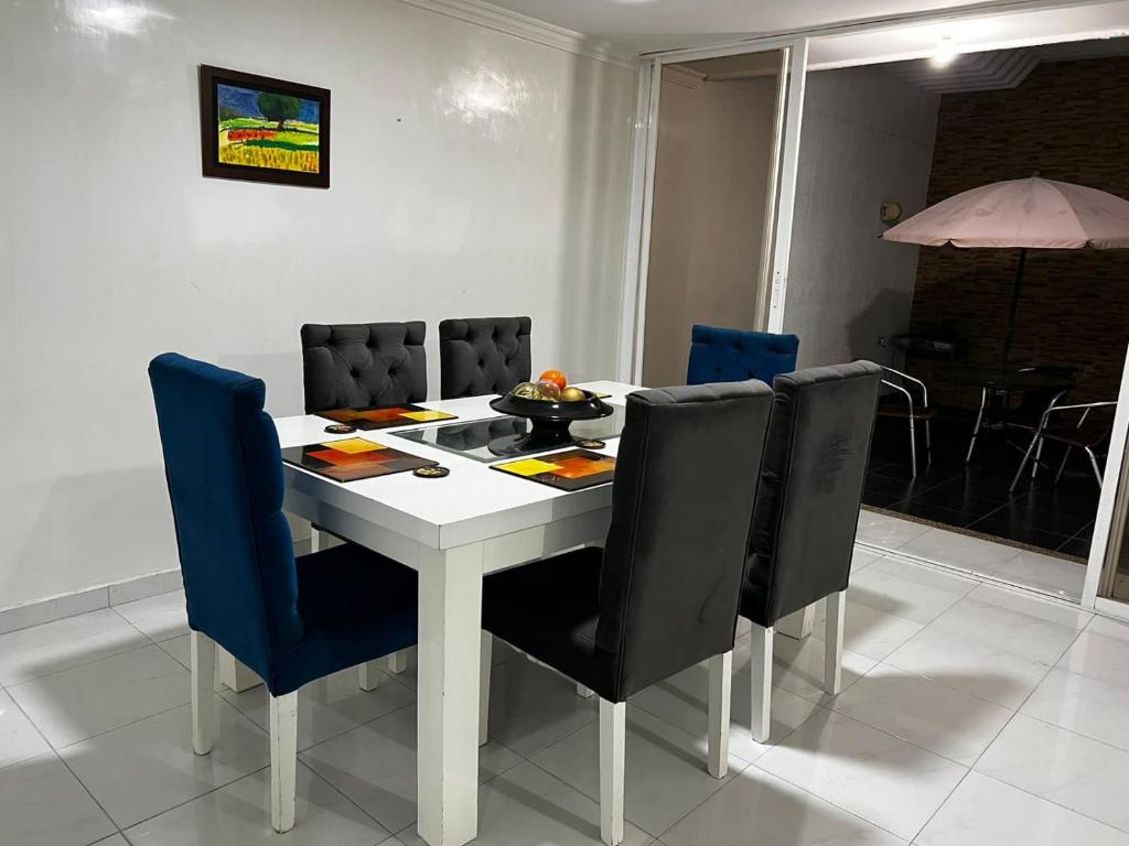 Fotografie z fotogalerie ubytování Casa frente al centro comercial Guatapuri v destinaci Valledupar