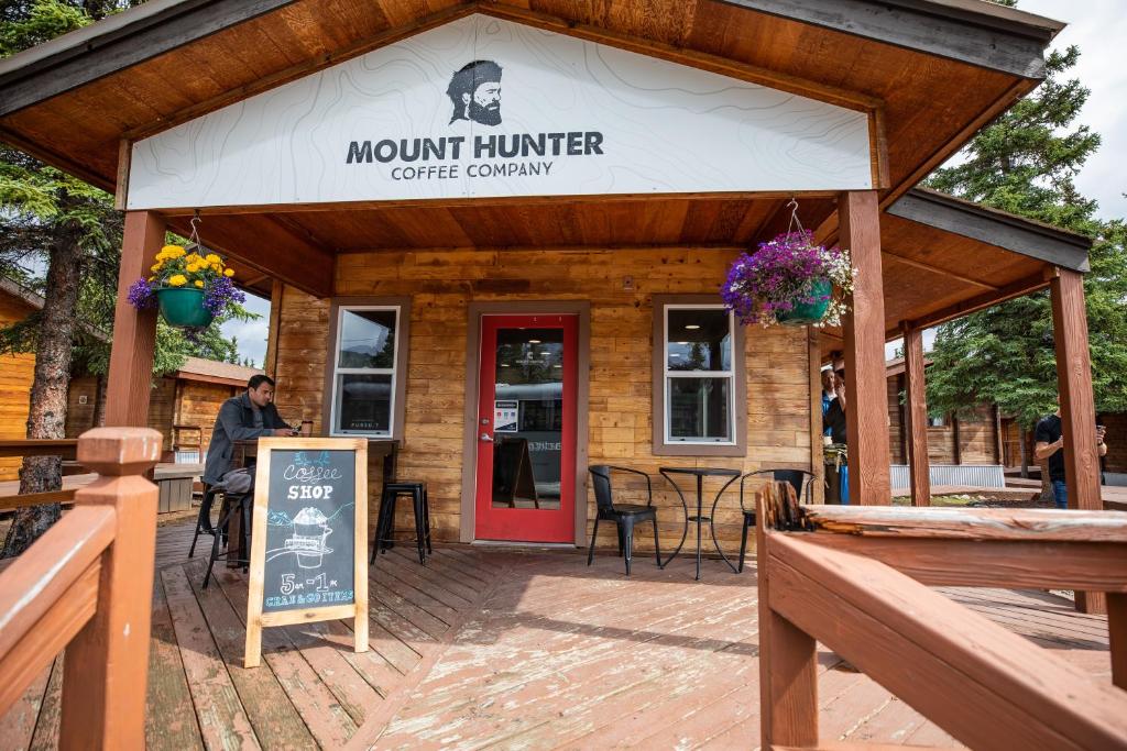 Certifikát, hodnocení, plakát nebo jiný dokument vystavený v ubytování Denali Cabins