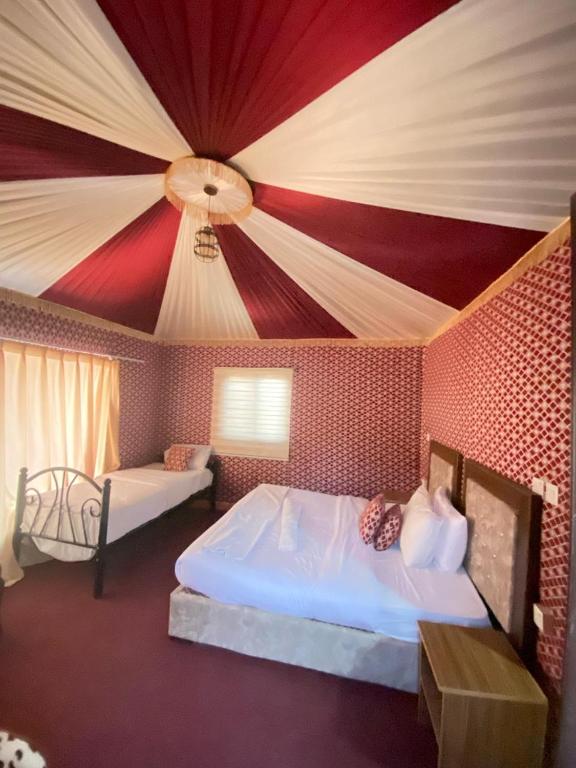 Rum Legend luxury camp - Suite Met Uitzicht Op De Bergen
