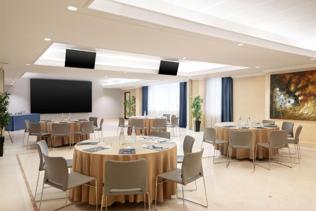 Courtyard by Marriott Rome Central Park - Resim 37