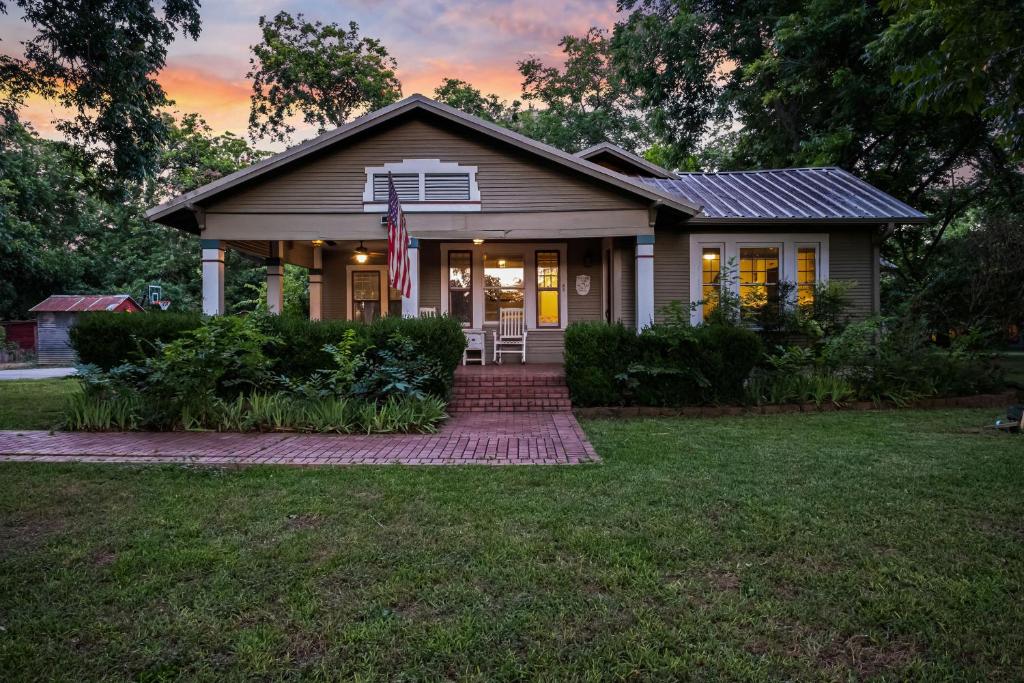 3 Houses 30 guests Country 14 acre Pecan Orchard - Maison De Vacances