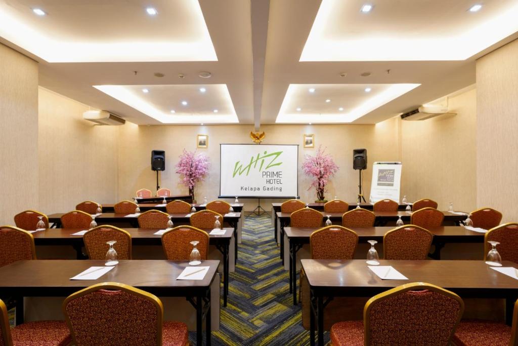Konferenční prostory v ubytování Whiz Prime Hotel Kelapa Gading