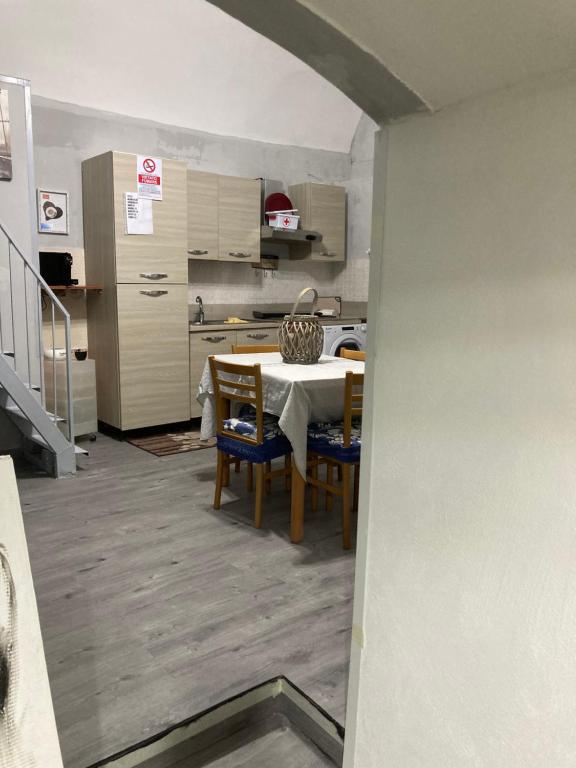 A kitchen or kitchenette at CIRO'S HOUSE