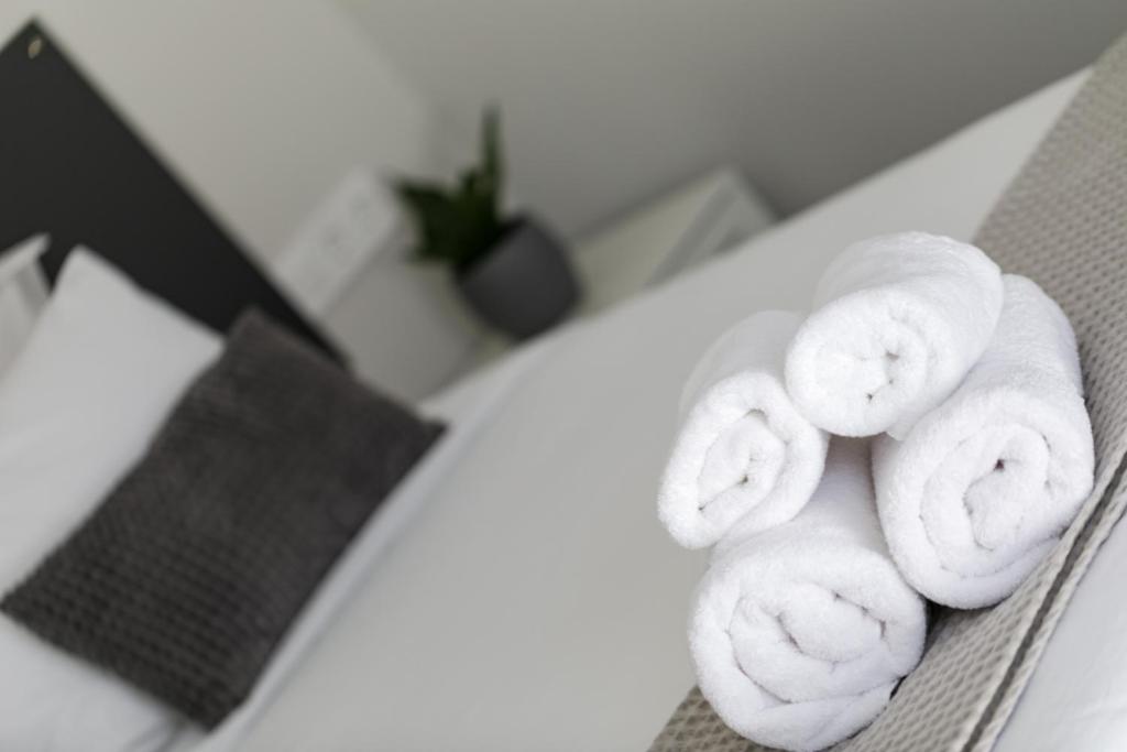 Comfort City Suites & Rooms - 1