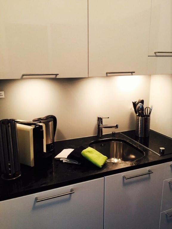 Kuchyň nebo kuchyňský kout v ubytování Ferienwohnung Bahari Zermatt