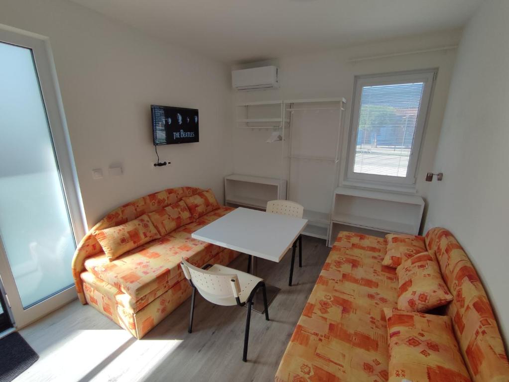 Posezení v ubytování BÖJTÖS apartmány NESVADY