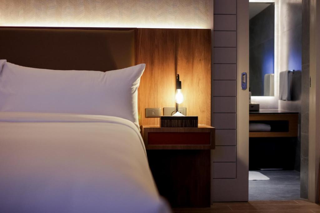 Brittany Hotel Villar City - Deluxe Room King