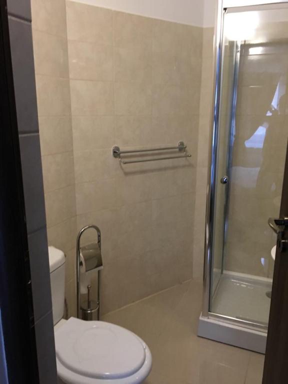 Un baño de Cabana Pojorata