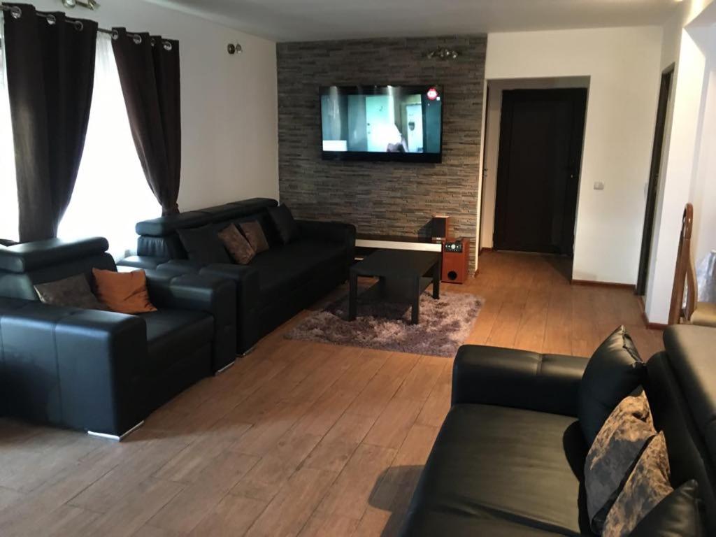 Un lugar para sentarse en Cabana Pojorata