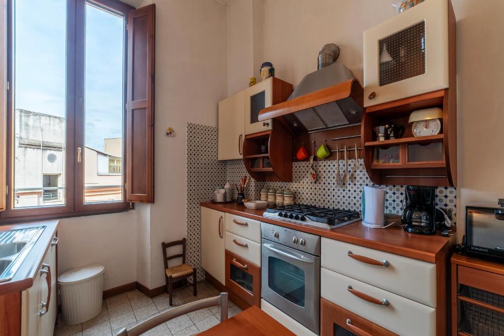 Piazza Vittorio Emanuele II Classic Apartment - Three-Bedroom Apartment