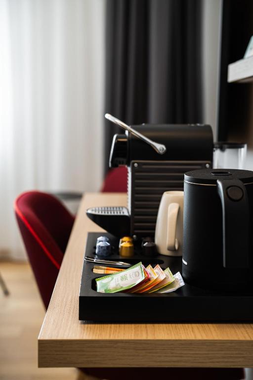 IntercityHotel Leiden - Superior Double Room