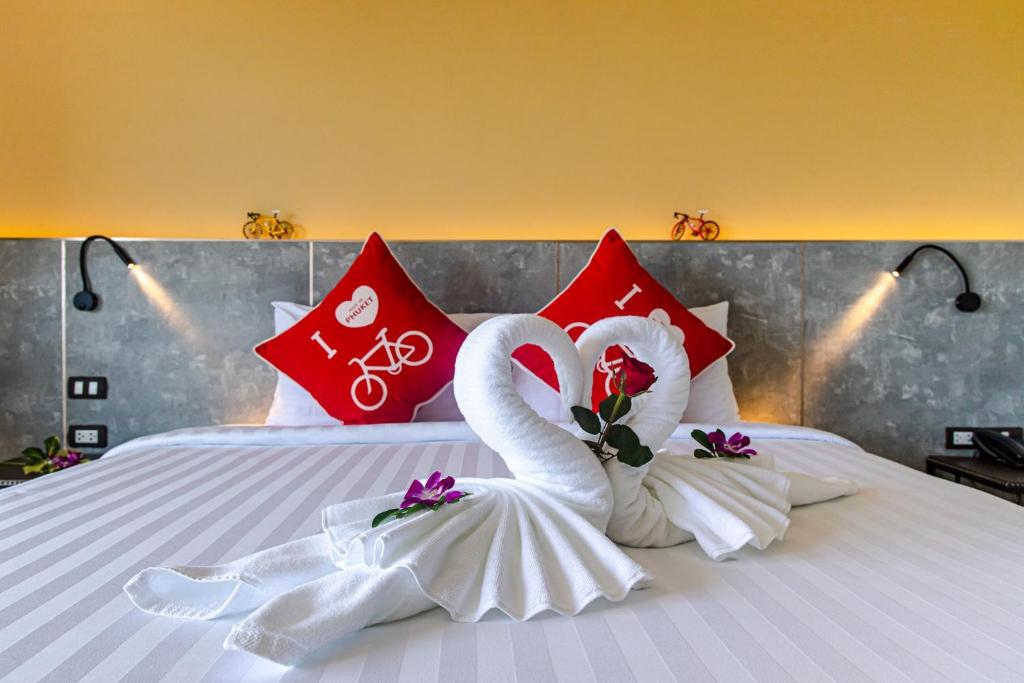 Tour De Phuket Hotel - SHA Plus - Deluxe Dubbele Of Dubbele Kamer