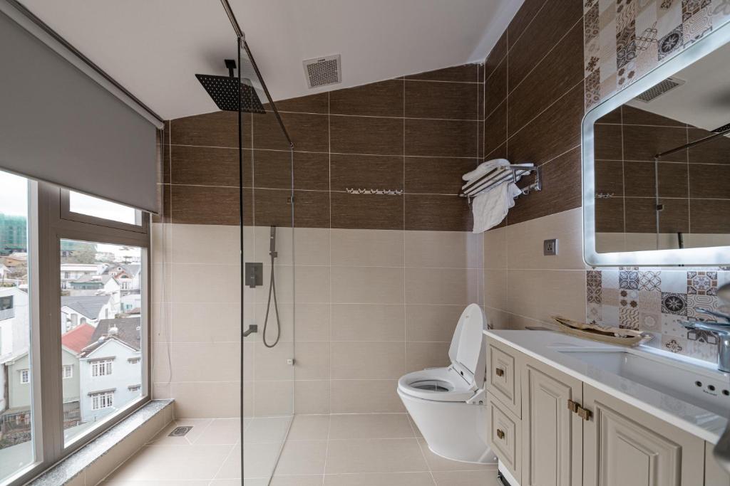 Koupelna v ubytování Jodi Dalat Hotel