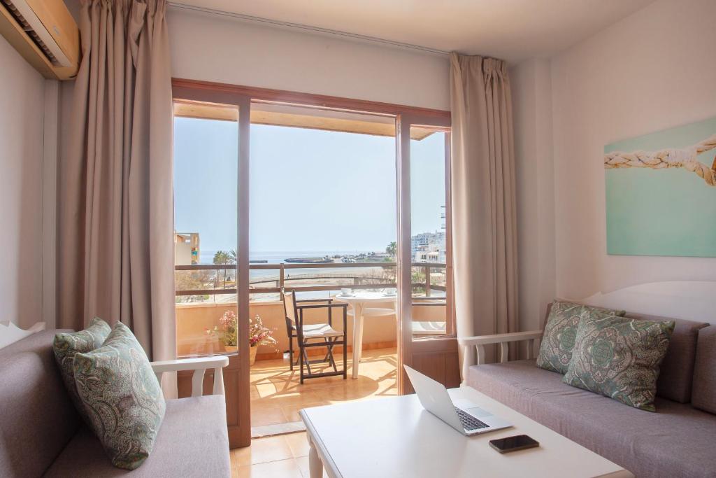 Posedenie v ubytovaní BJ Playamar Hotel & Apartamentos
