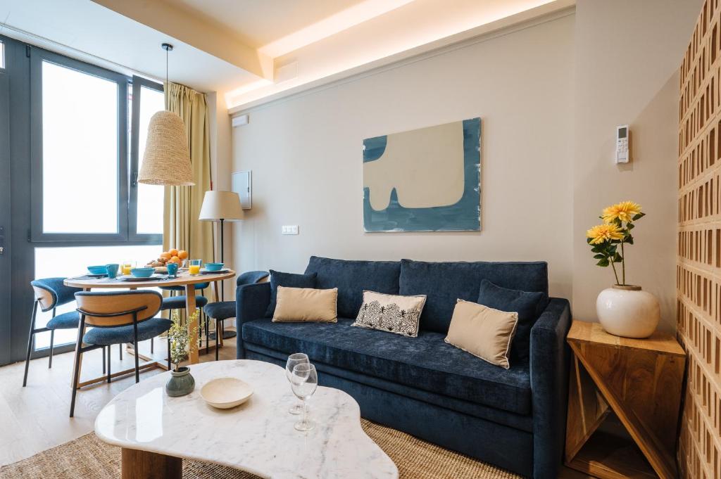 New Hostly Alameda Apartments - 4