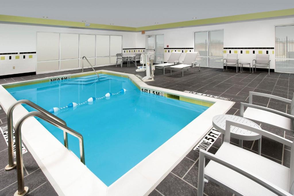 Bazén v ubytování Fairfield Inn & Suites Weatherford nebo v jeho okolí