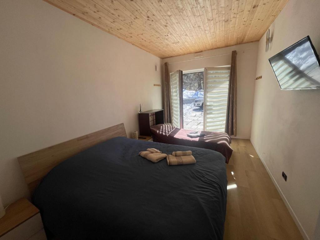 Wild Side - Deluxe Double Room (2 Adults + 1 Child)