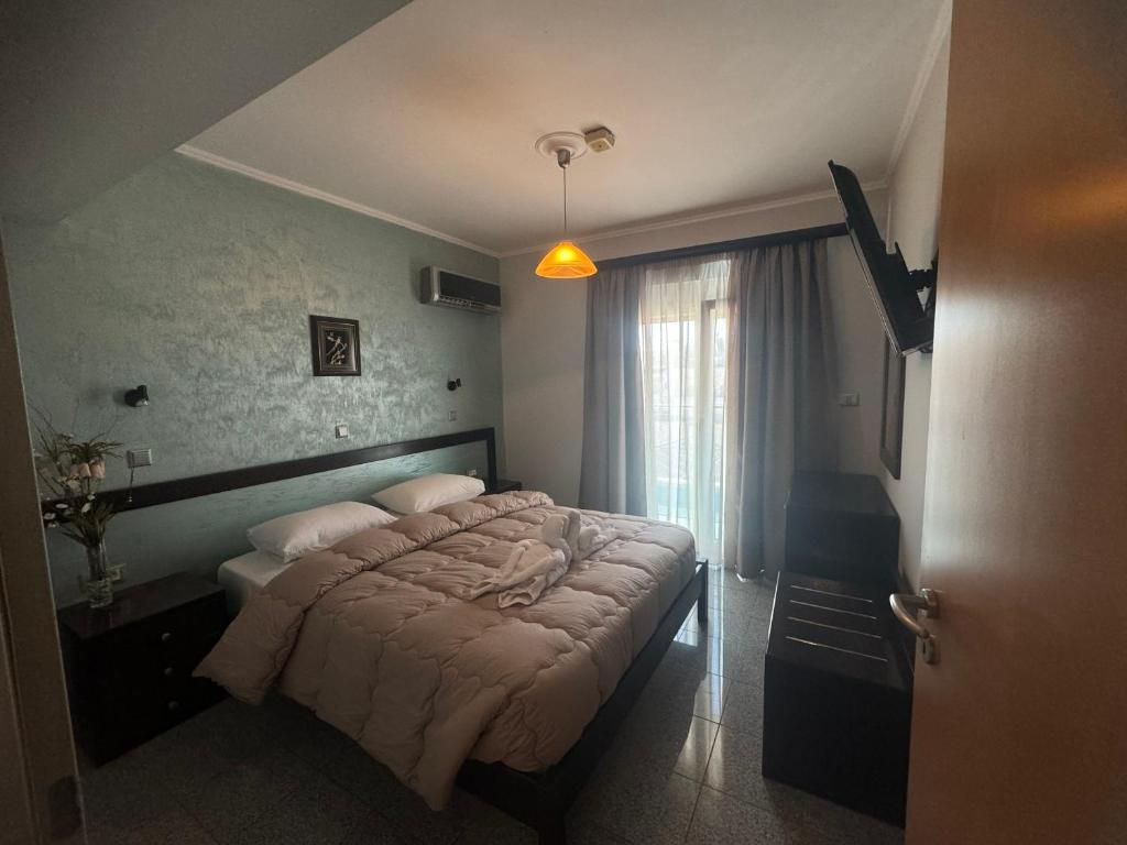 
Family Room with Balcony
