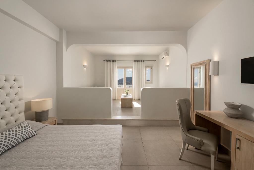 Santorini Palace - 13