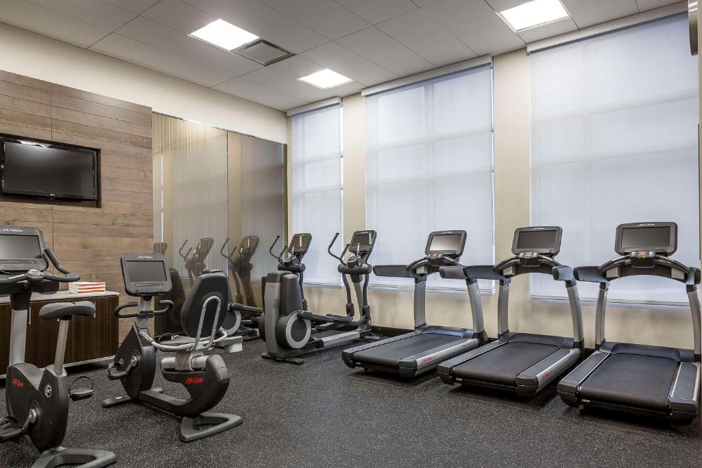 Fitness centrum a/nebo fitness zařízení v ubytování Hyatt Centric Midtown Atlanta