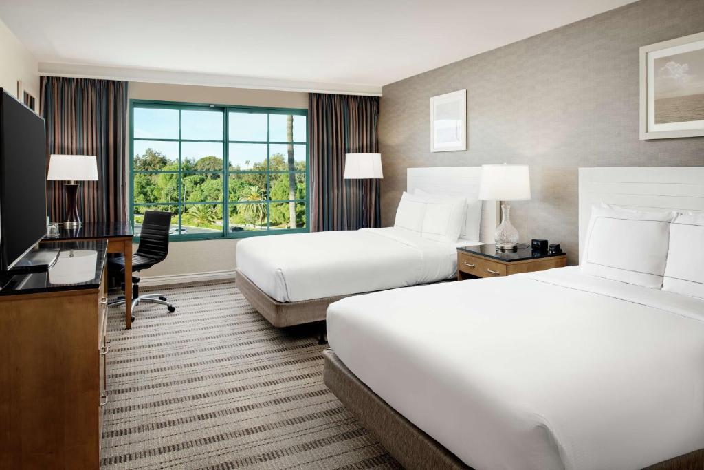 DoubleTree by Hilton San Pedro - 