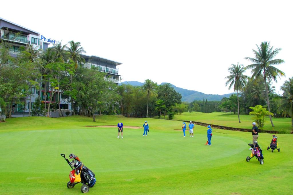 Golf v hotelu nebo okolí