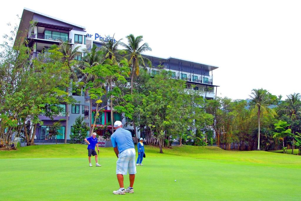 Hosté ubytování The Par Phuket SHA Plus