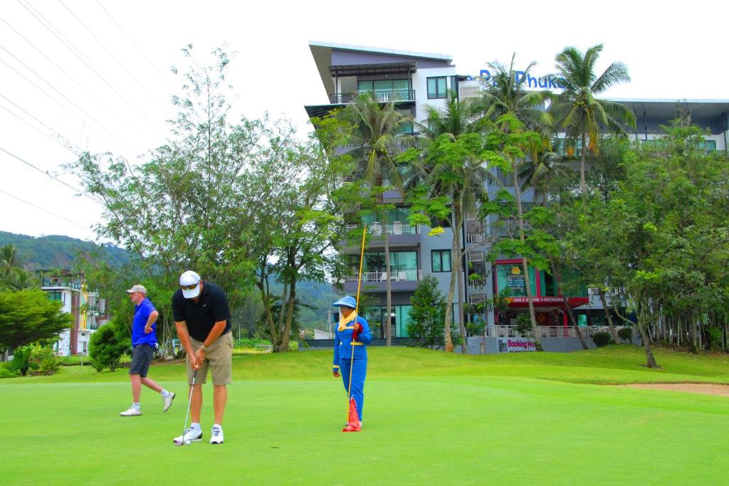 Hosté ubytování The Par Phuket SHA Plus