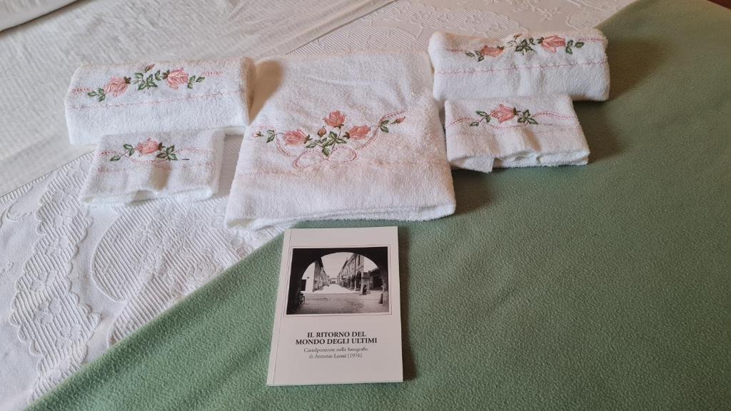 Postel nebo postele na pokoji v ubytování Casa delle rondini