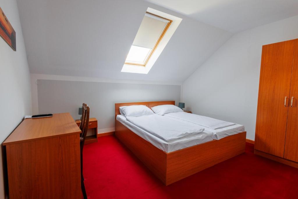 Pansion Strossmayer - 12