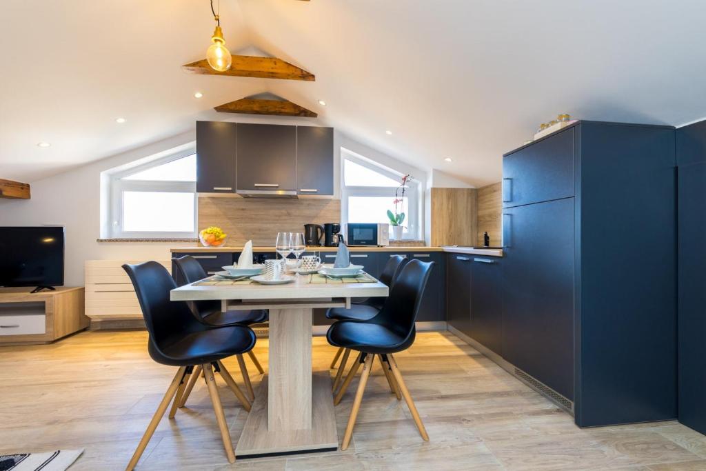 Kuchyňa alebo kuchynka v ubytovaní Apartments Janeš