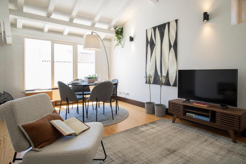 Gallery image of Moeda'82 - Downtown Apartment with Terrace in Coimbra