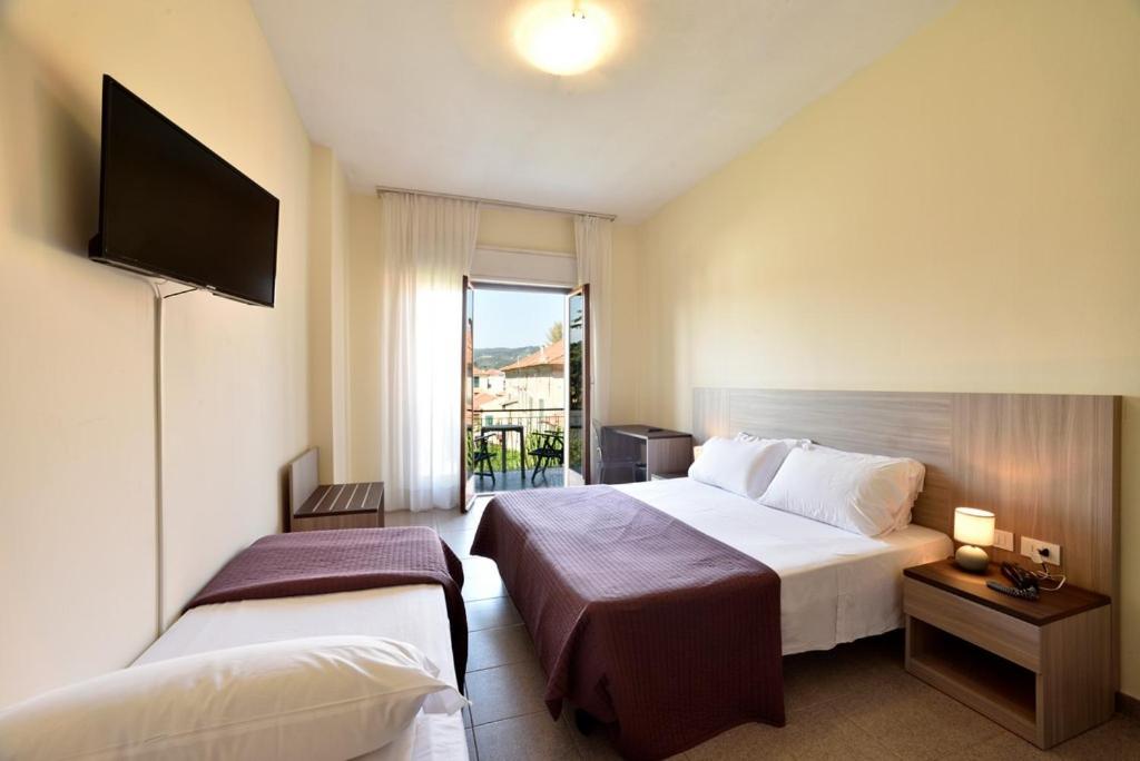 Hotel Diano Marina Mhotelsgroup - Camera Tripla Superiore