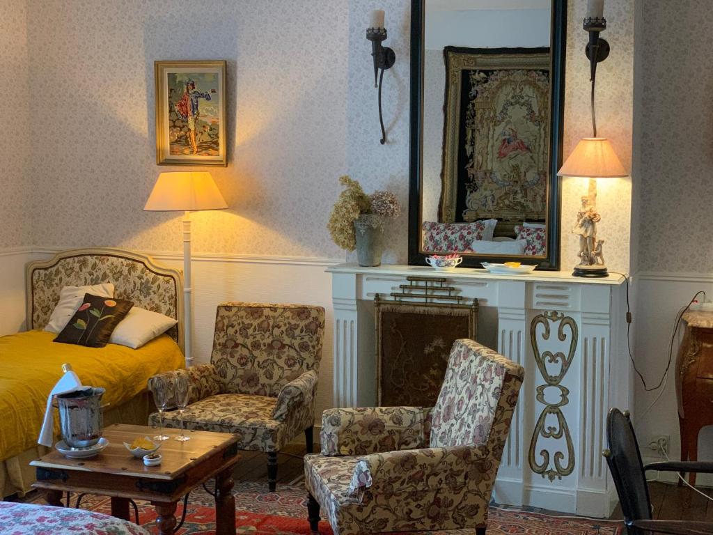 Maison d'Hôtes de l'Ancien Couvent des Carmes - Chambre Triple De Luxe