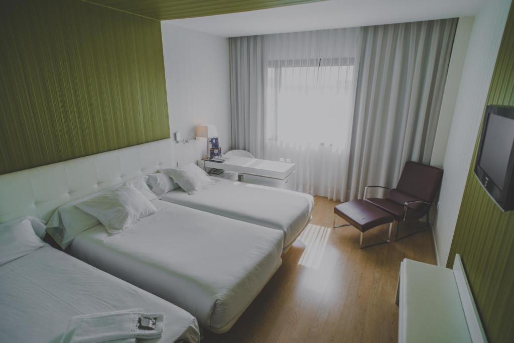 Occidental Castellana Norte - Double Or Twin Room With Extra Bed (3 Adults)