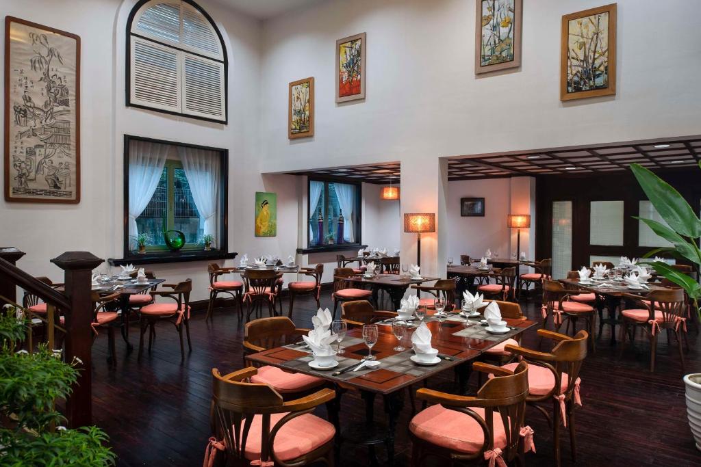 Restaurace v ubytování Avani Hai Phong Harbour View Hotel