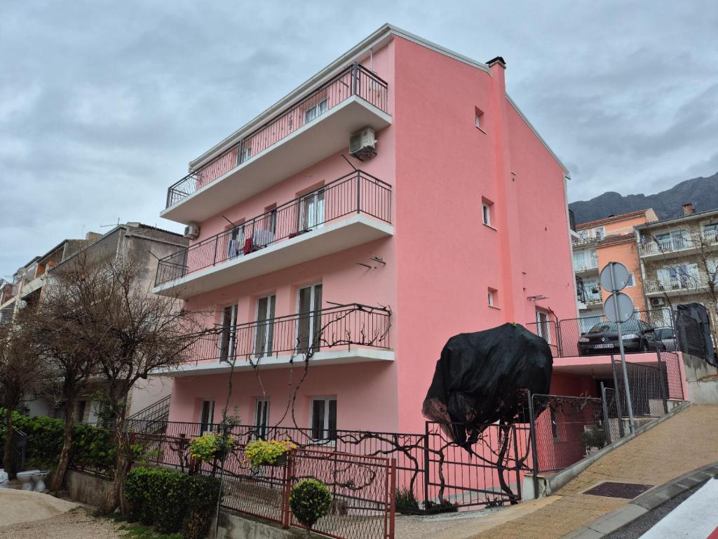 Studio Apartments Antonio - Housity