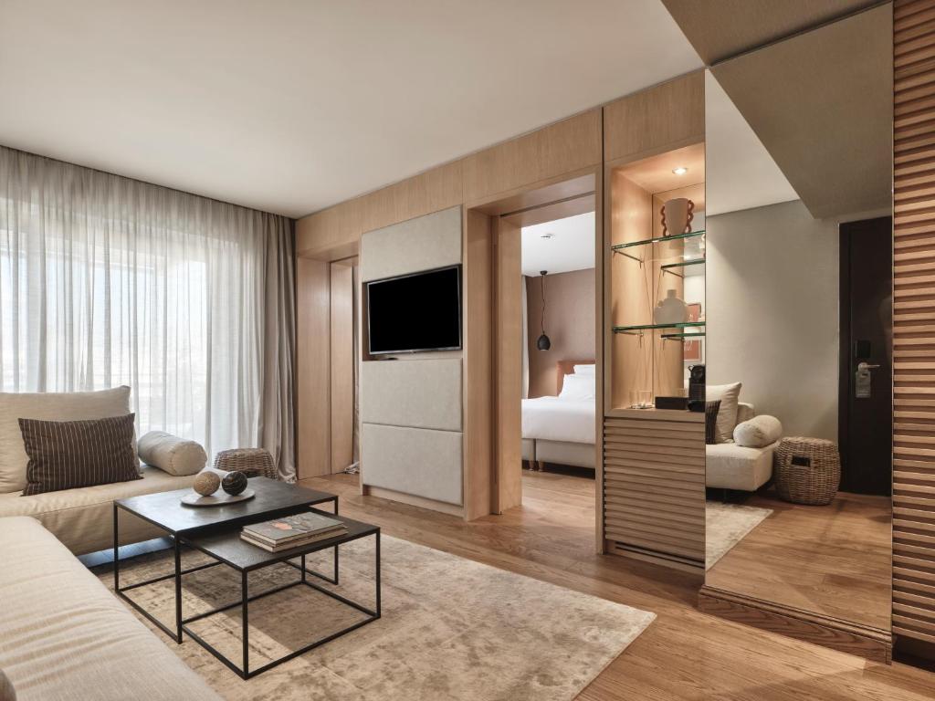 TV a/nebo společenská místnost v ubytování Sea View Hotel
