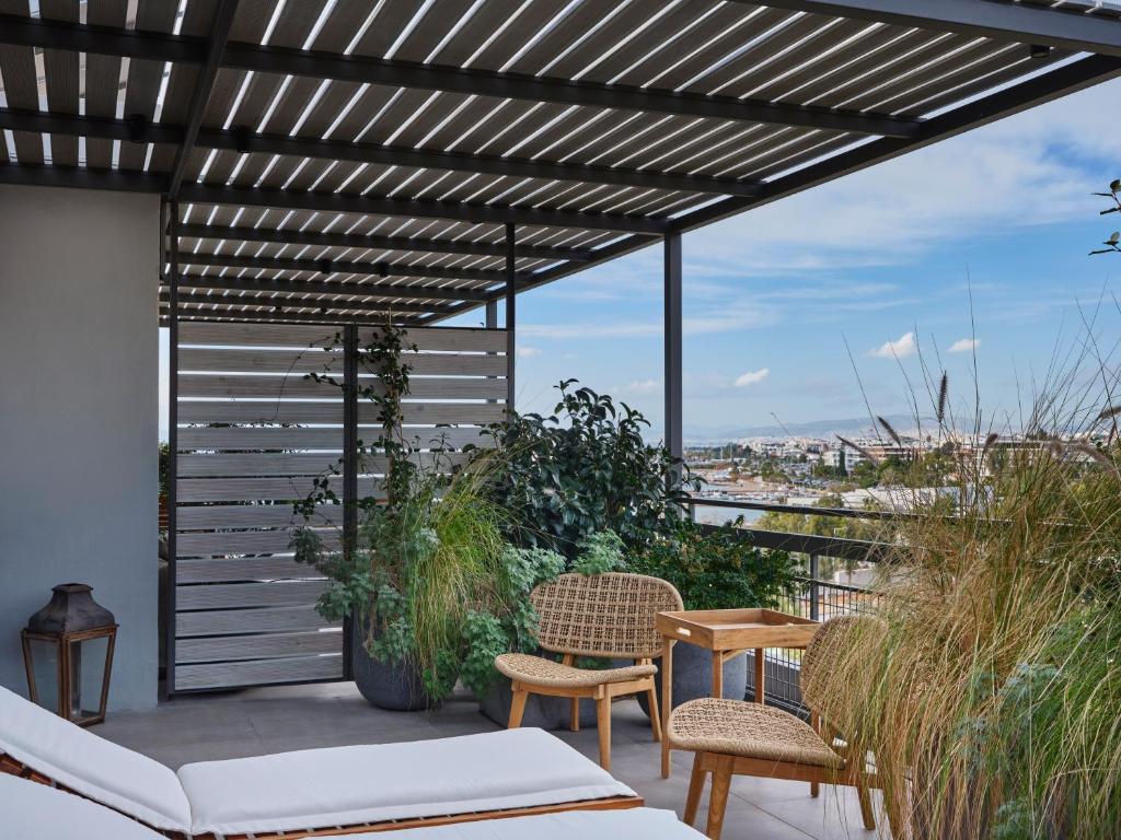 
Master Suite with Sea View & Veranda
