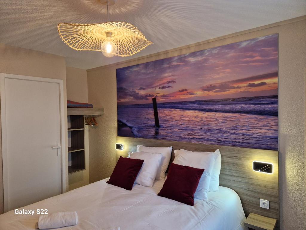 Postel nebo postele na pokoji v ubytování Hotel Eisenhower