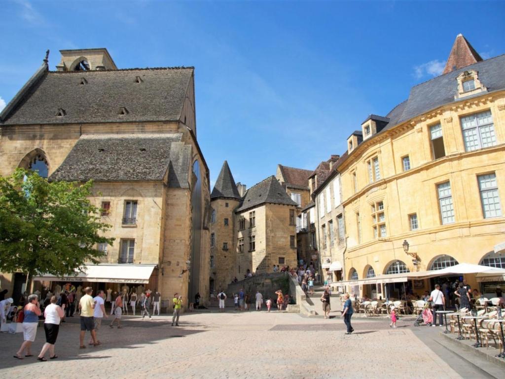 Khách lưu trú tại Holiday Home La Colinoise by Interhome