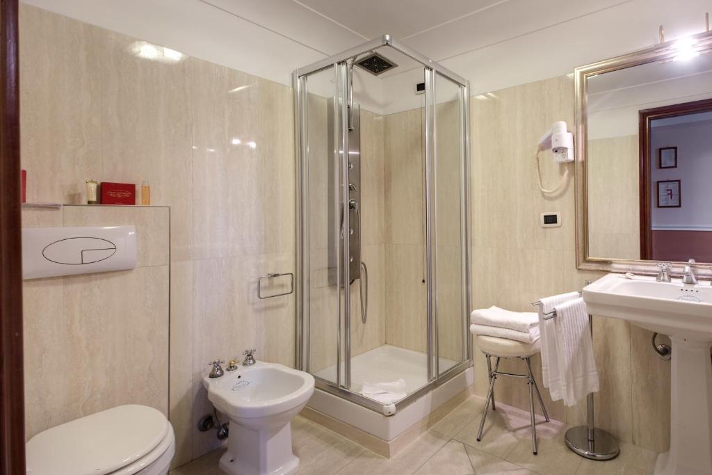 Koupelna v ubytování Relais Hotel Antico Palazzo Rospigliosi