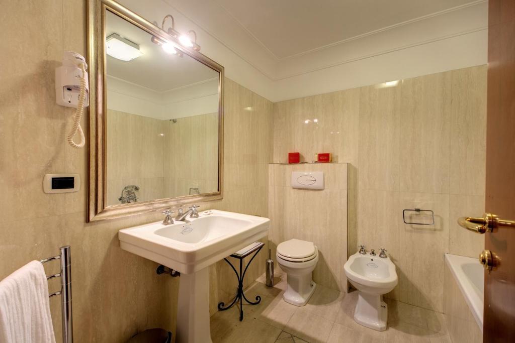 Relais Hotel Antico Palazzo Rospigliosi - Resim 21