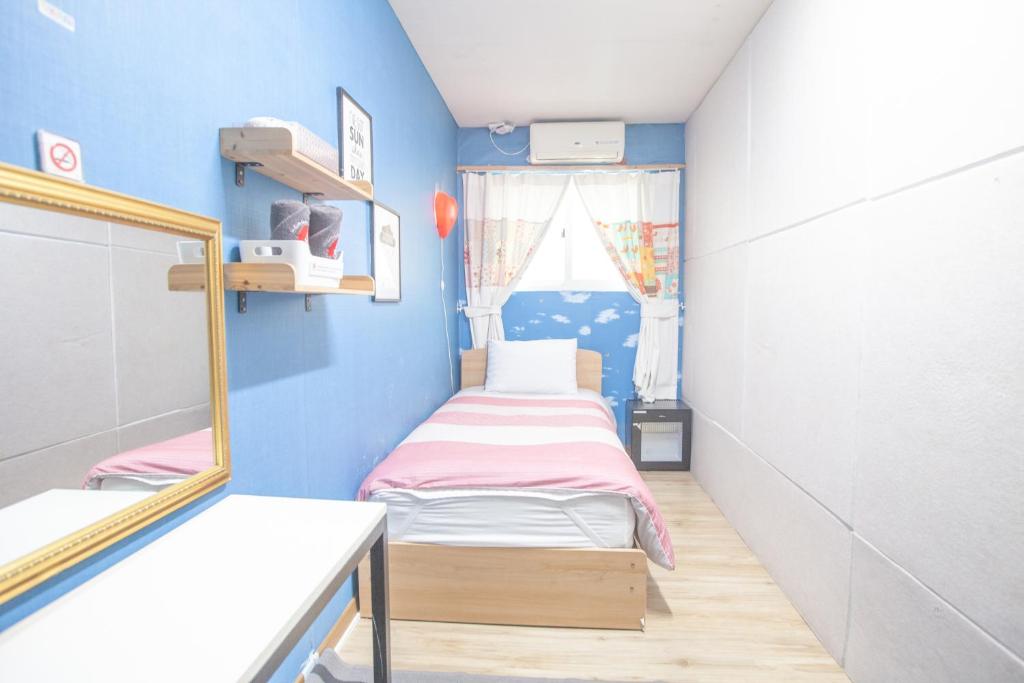 Hongdae Style Guesthouse - Habitación Individual Estándar Con Baño Compartido