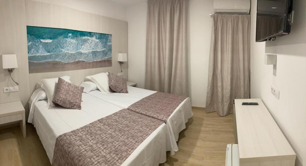 Hotel Amic Colon photo