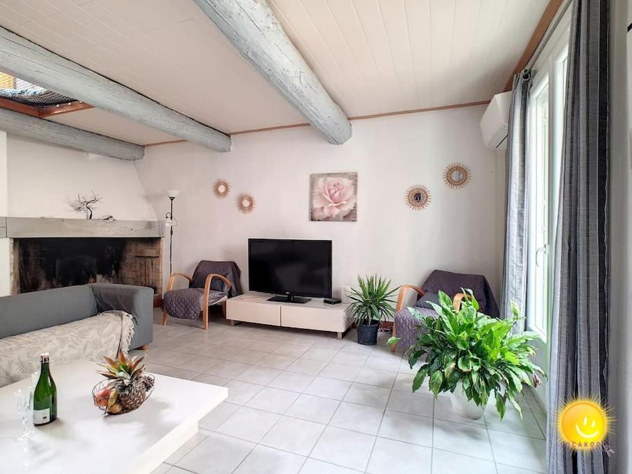 Posedenie v ubytovaní Coeur de Fitou : Maison de village atypique