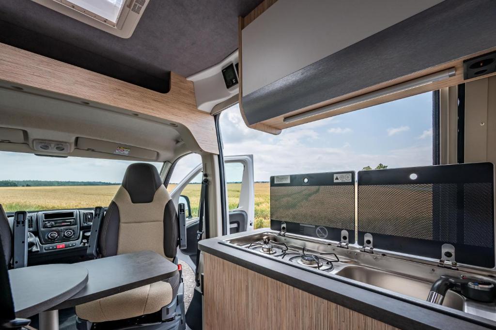 Fotografie z fotogalerie ubytování Campiri Base Prague - motorhomes & RVs rental company v destinaci Tuchoměřice