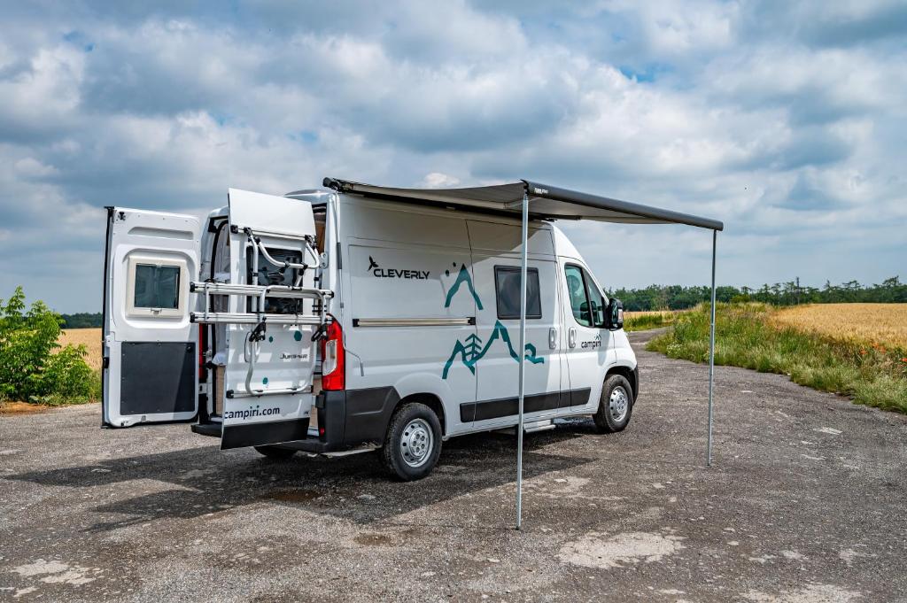Fotografie z fotogalerie ubytování Campiri Base Prague - motorhomes & RVs rental company v destinaci Tuchoměřice