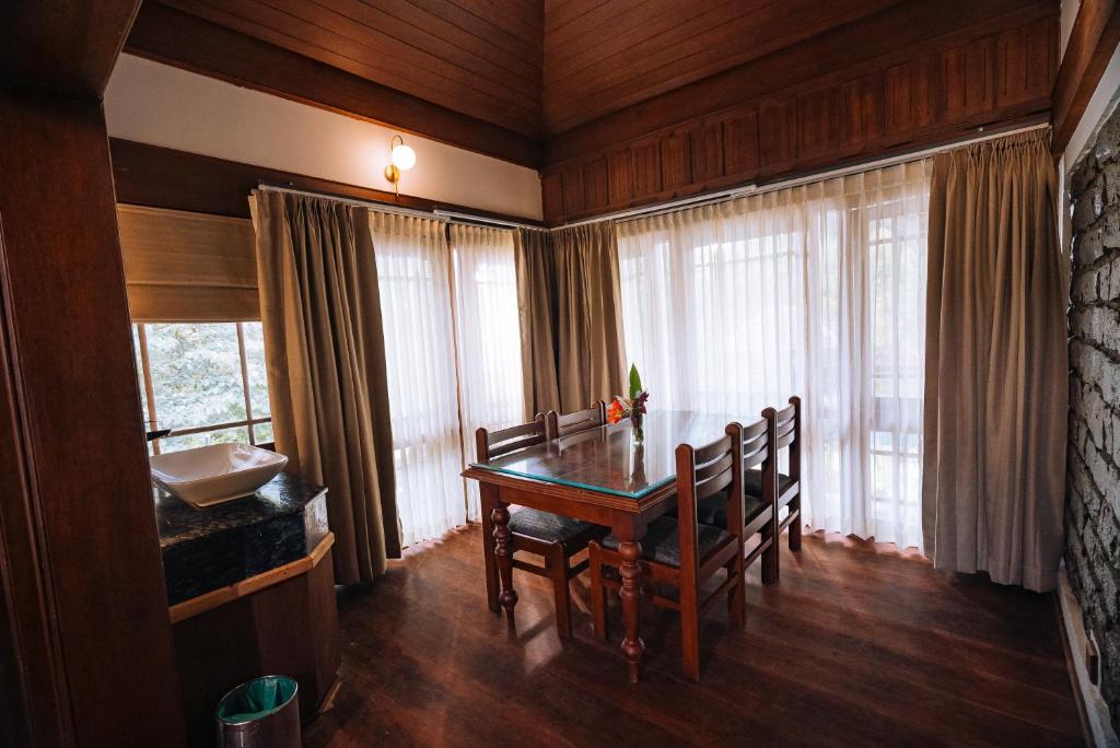 Posezení v ubytování Elixir Woods Luxury Resort And Spa, Munnar